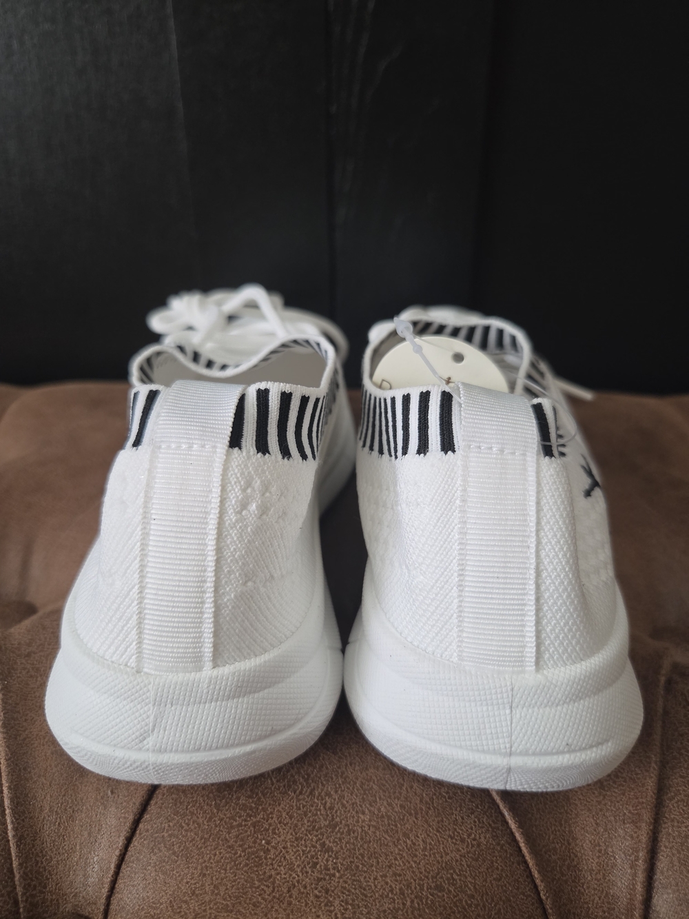 Danskin Women's White Knit Slip-On Sneakers with Black Trim ~ Size 6 - Picture 5 of 7